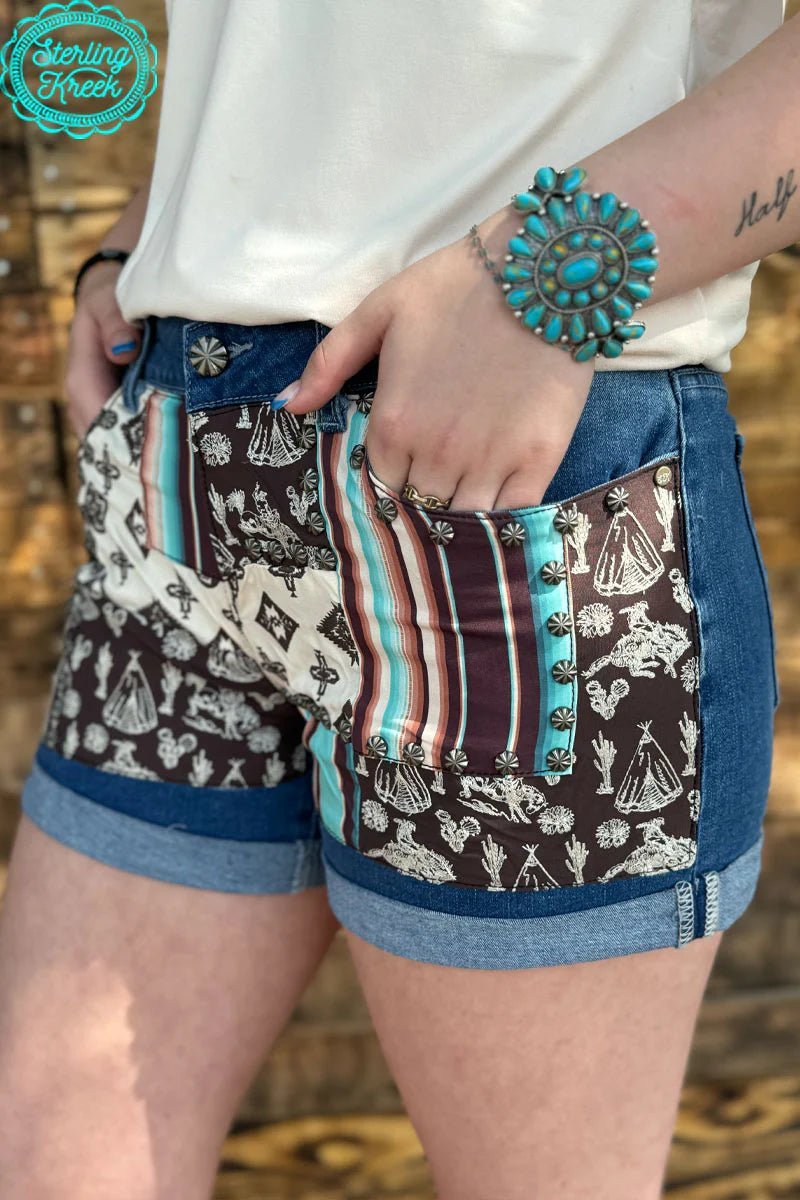 PLUS Sterling Kreek Patched Up Western Shorts-Long | pataconquindiano